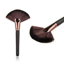 Load image into Gallery viewer, HUIFEN Large Fan Makeup Brush, Portable Slim Professional Apply Perfect For Highlight And Bronzer Cheekbones Brush, 2pcs Together Soft Cosmetic Make Up Tool Foundation Powder Contour Brush (Fan brush)