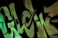Load image into Gallery viewer, Montana Cans Montana EFFECT 400ml Night Glow Color Spray Paint