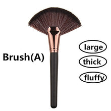 Load image into Gallery viewer, HUIFEN Large Fan Makeup Brush, Portable Slim Professional Apply Perfect For Highlight And Bronzer Cheekbones Brush, 2pcs Together Soft Cosmetic Make Up Tool Foundation Powder Contour Brush (Fan brush)
